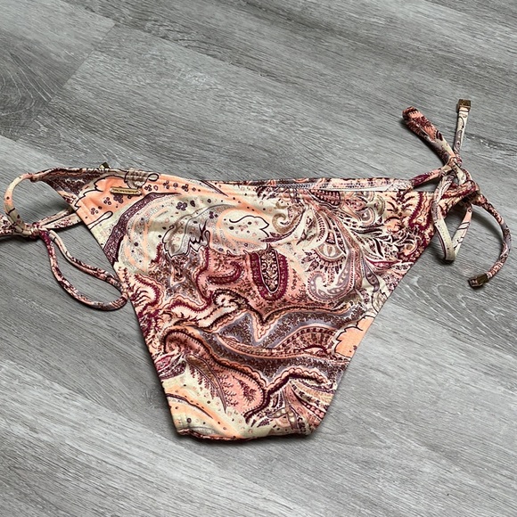Never worn colorful bikini bottom/ Victoria secret - Picture 2 of 2